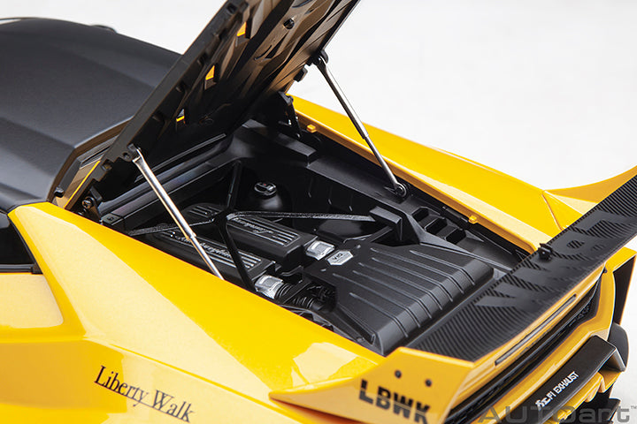 AUTOART 79127 1/18 LIBERTY WALK LB SILHOUETTE WORKS HURACAN GT METALLIC YELLOW (P/O)